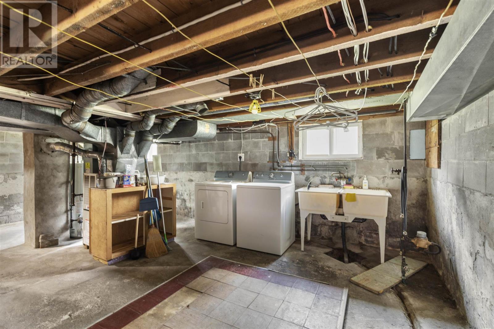 Photo 24 of 1287 Wellington St E, Sault Ste Marie ON