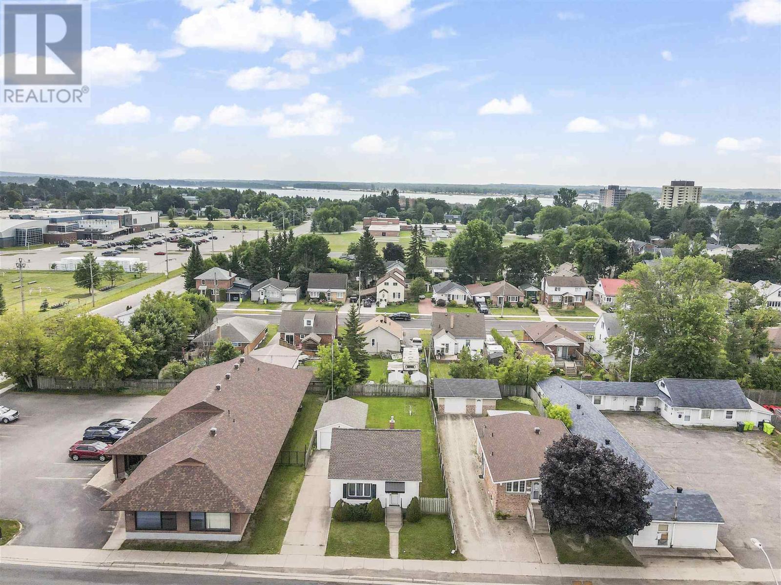 Photo 36 of 1287 Wellington St E, Sault Ste Marie ON