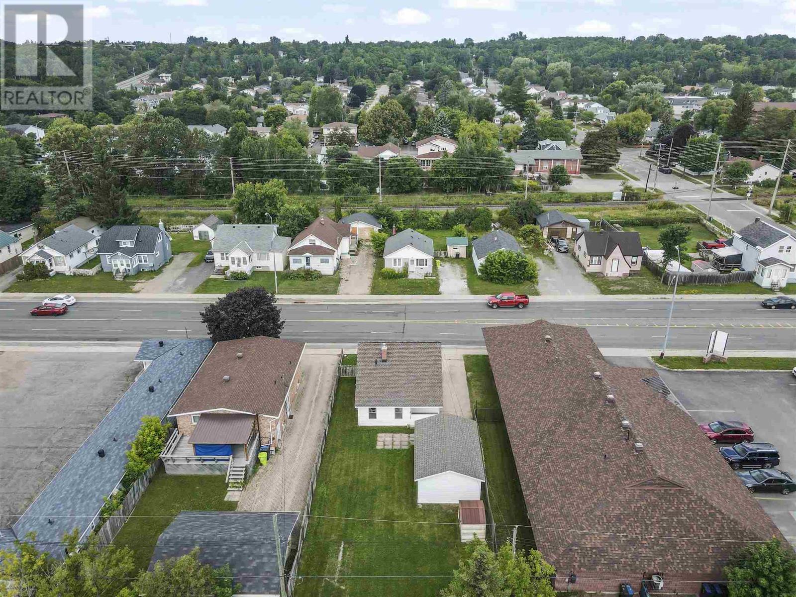 Photo 34 of 1287 Wellington St E, Sault Ste Marie ON