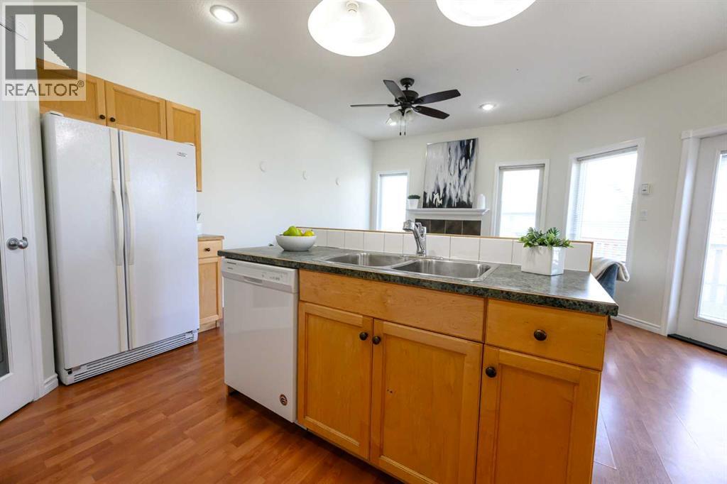 Photo 21 of 11402 82 Avenue, Grande Prairie AB