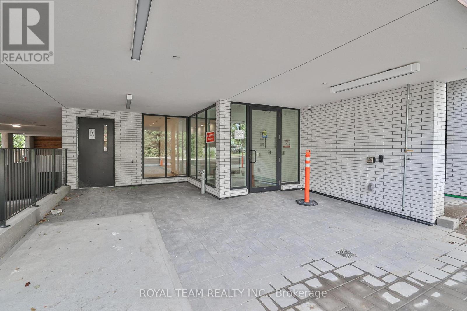 Photo 2 of 203 722 Marlee Avenue, Toronto ON