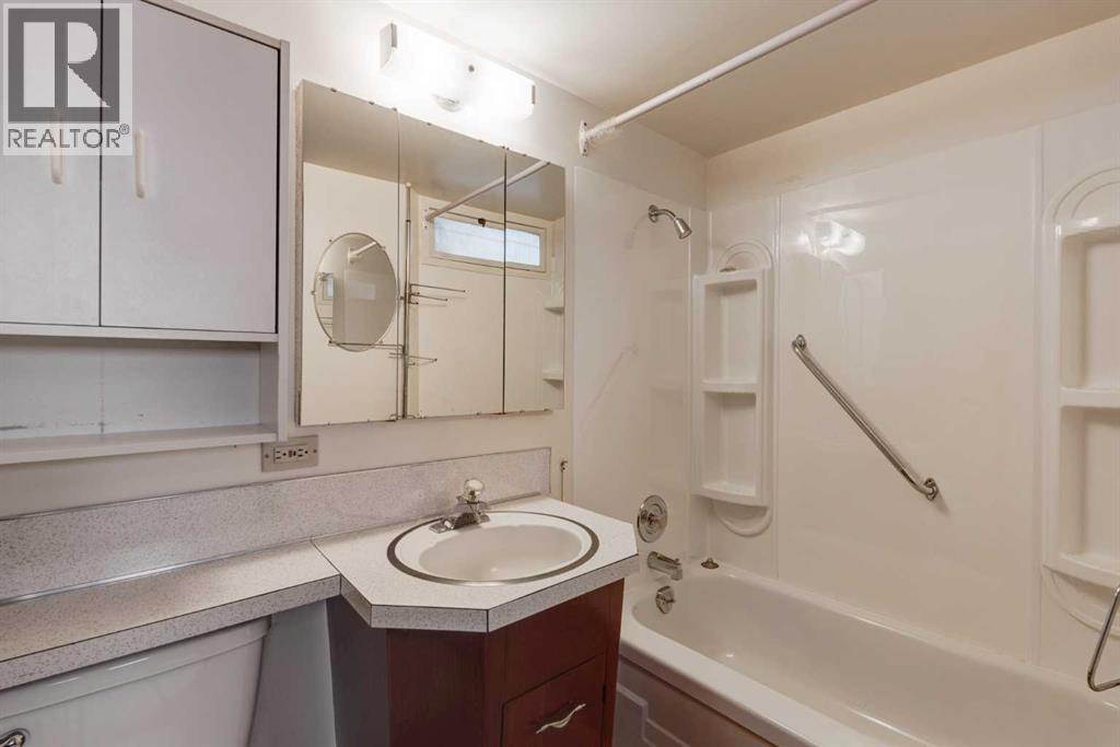 Photo 20 of 2021 33 Street Sw, Calgary AB