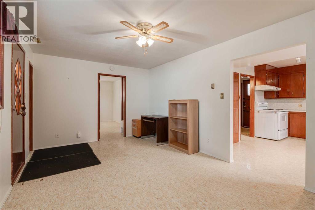 Photo 15 of 2021 33 Street Sw, Calgary AB