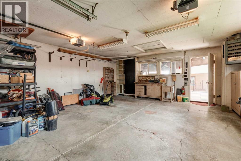 Photo 29 of 2021 33 Street Sw, Calgary AB
