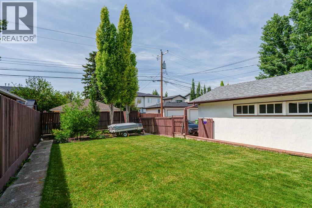 Photo 27 of 2021 33 Street Sw, Calgary AB