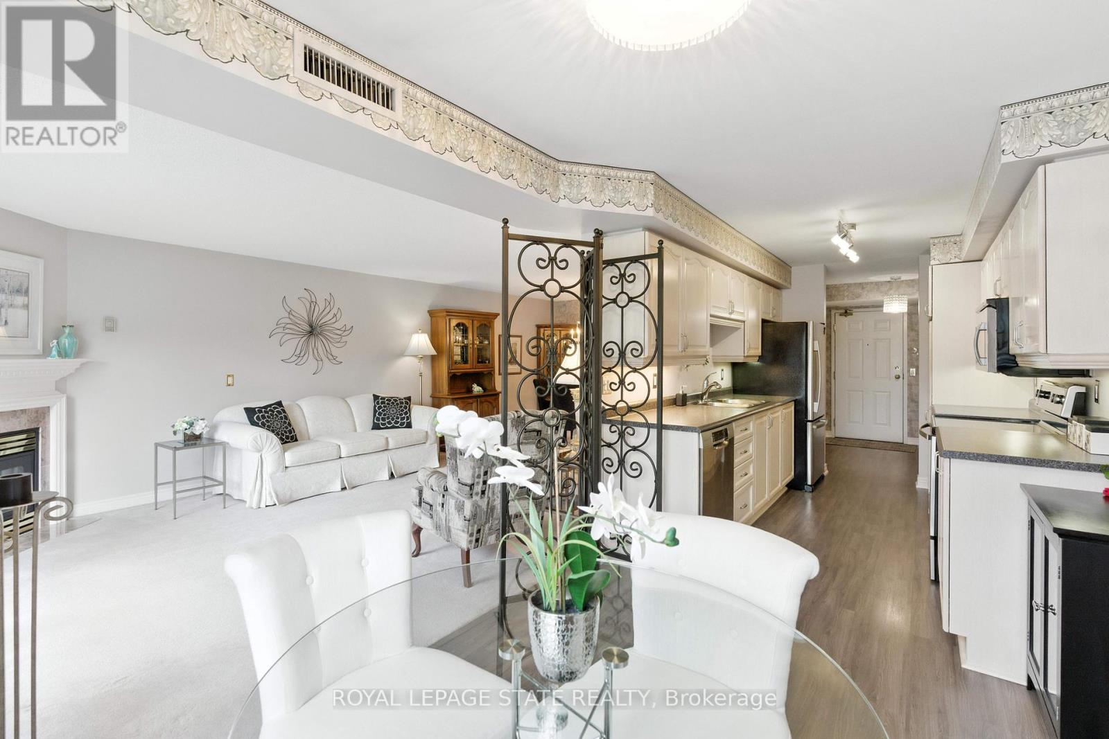 Photo 15 of 101 980 Golf Links Road, Hamilton ON