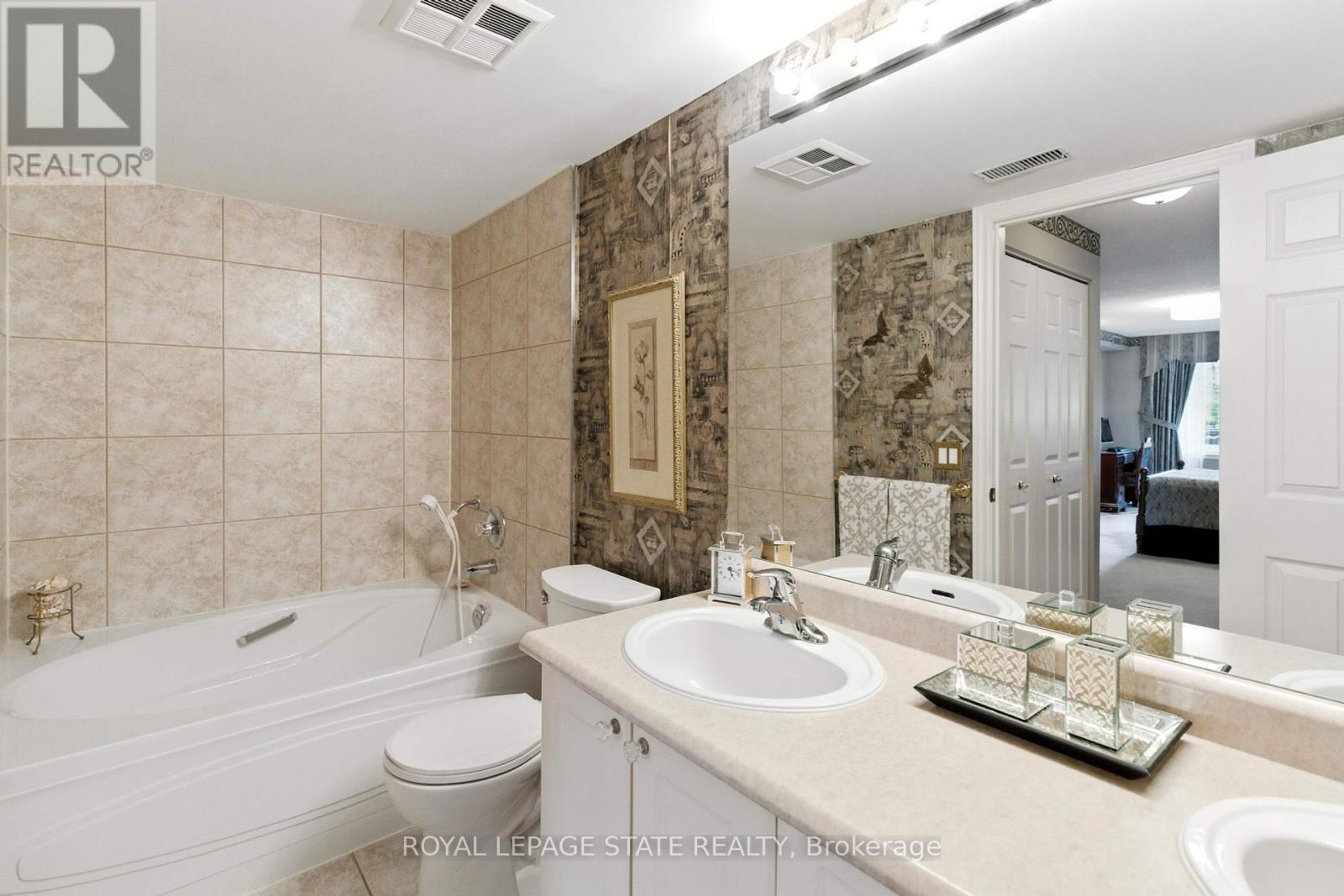 Photo 27 of 101 980 Golf Links Road, Hamilton ON