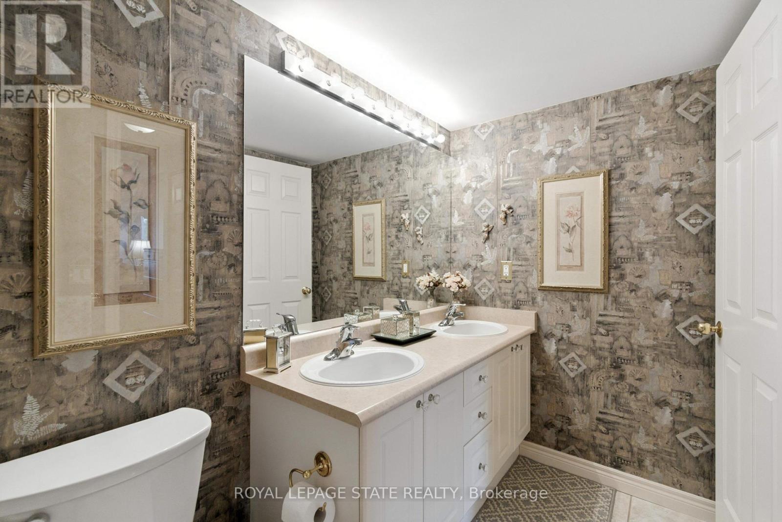 Photo 28 of 101 980 Golf Links Road, Hamilton ON