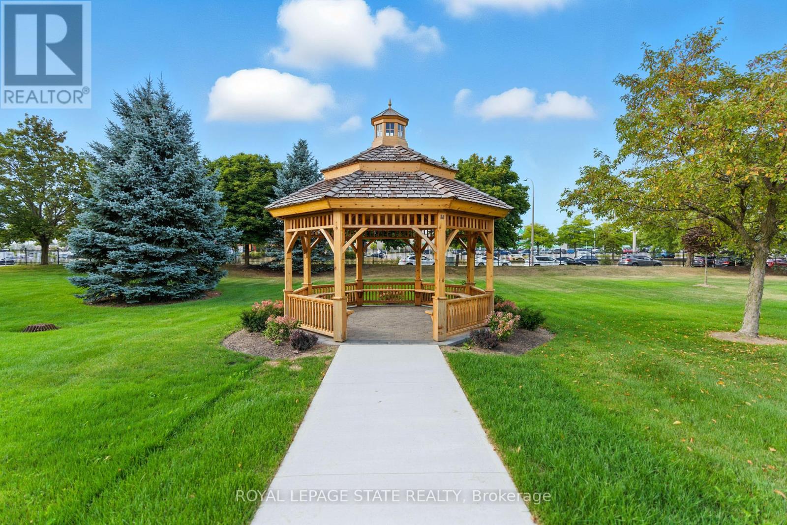 Photo 32 of 101 980 Golf Links Road, Hamilton ON
