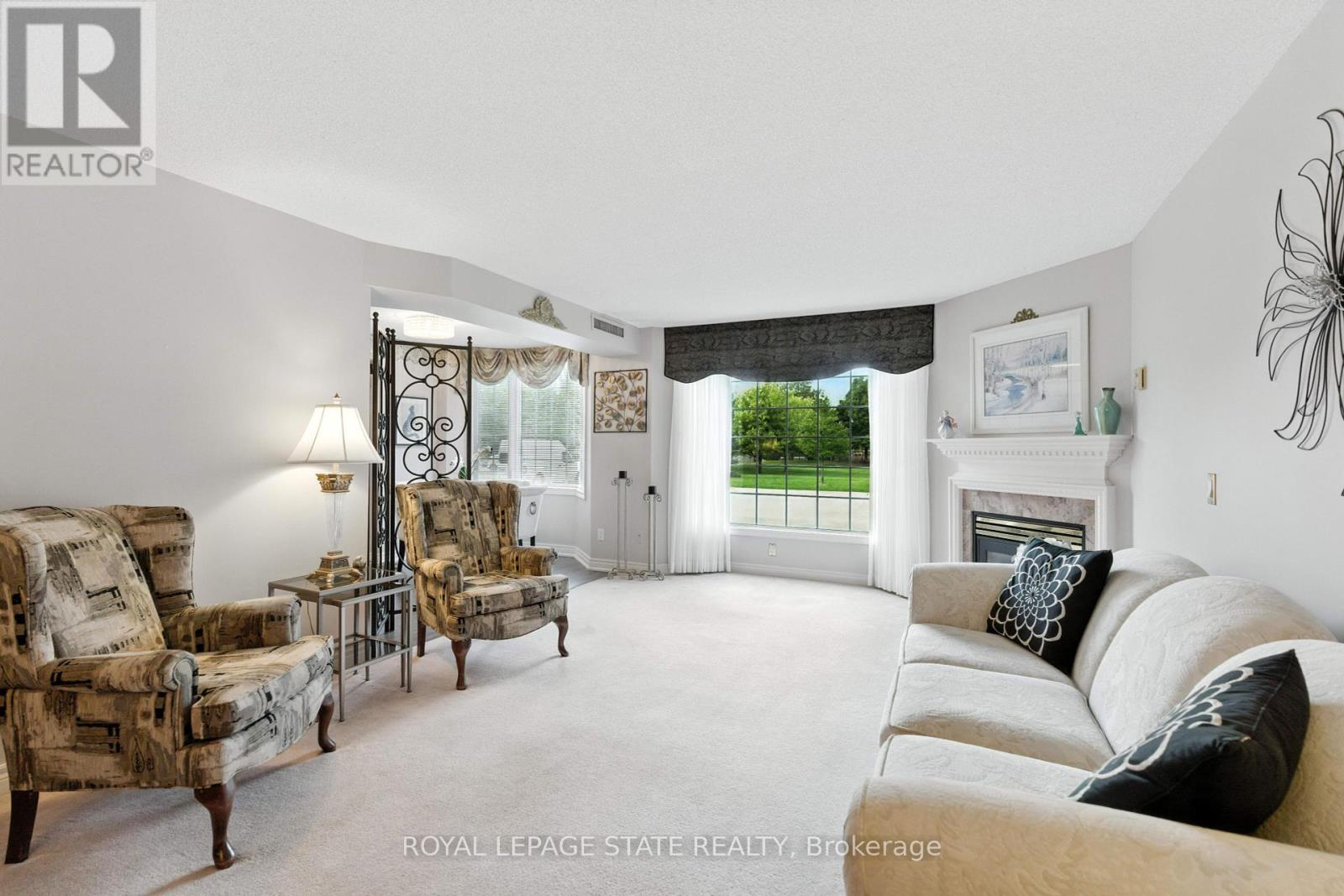 Photo 9 of 101 980 Golf Links Road, Hamilton ON