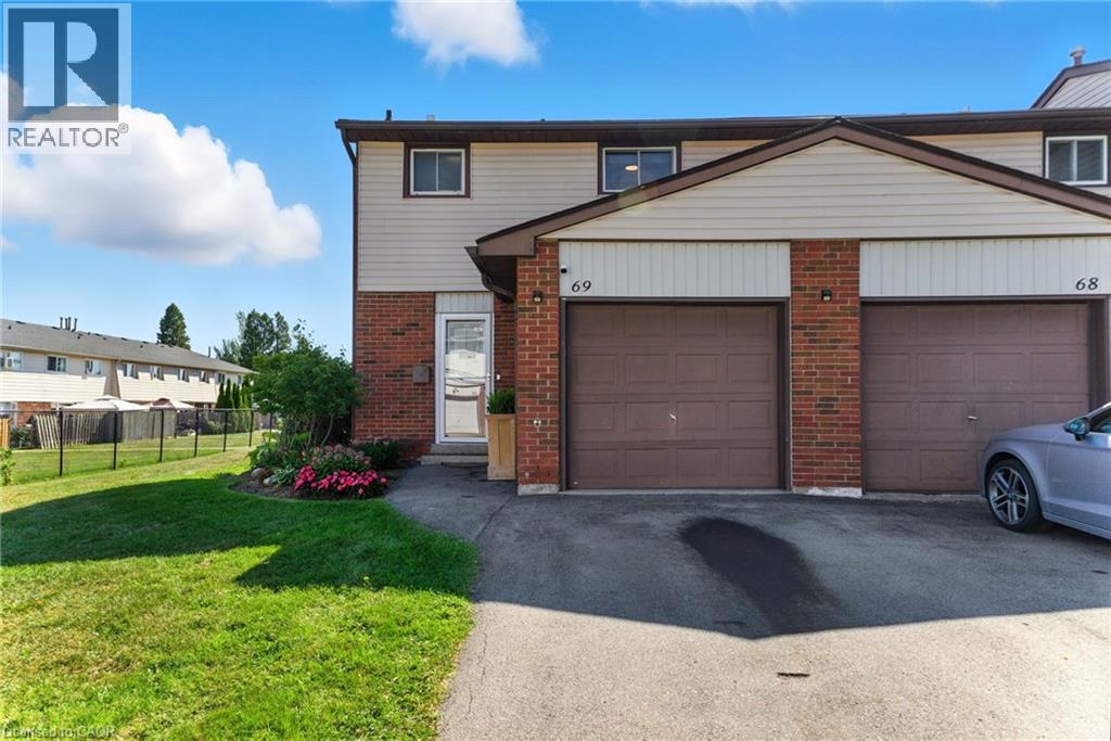 Photo 2 of 1350 Limeridge Road E Unit 69, Hamilton ON