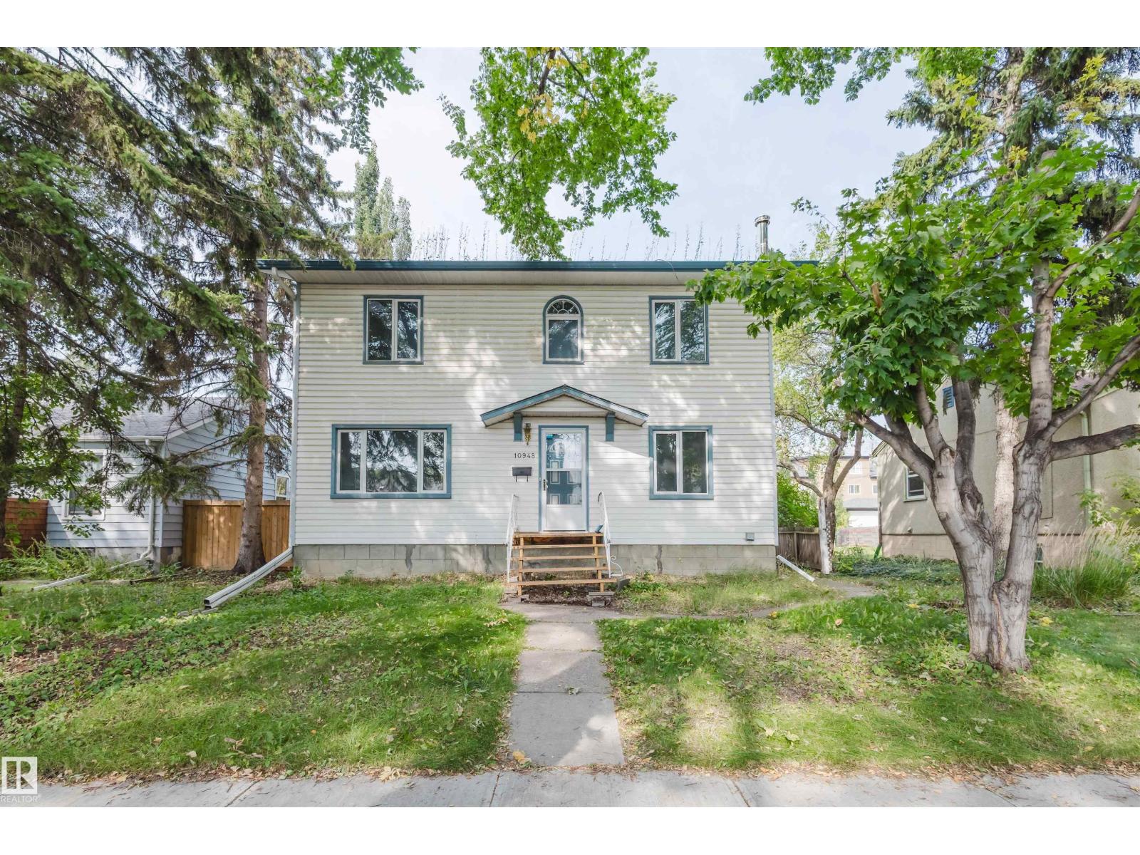 Photo 1 of 10948 75 Av Nw, Edmonton AB