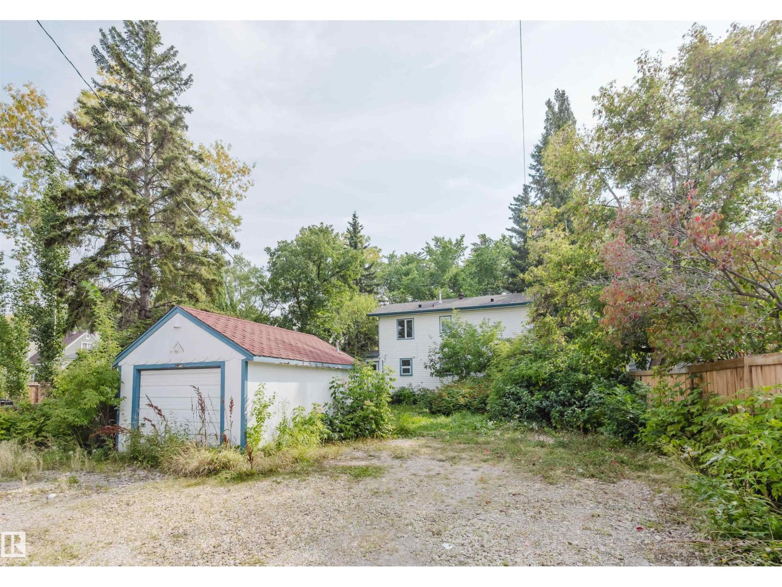 Photo 33 of 10948 75 Av Nw, Edmonton AB