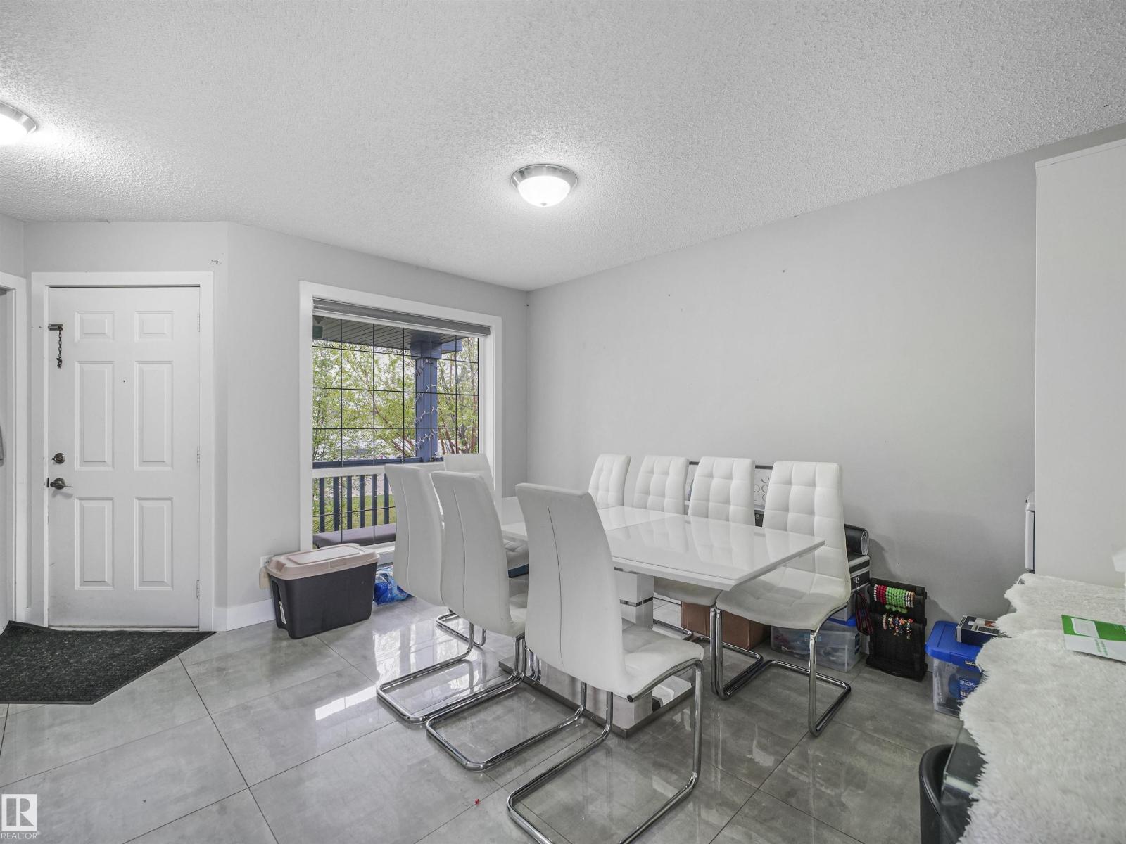 Photo 12 of 3707 28 St Nw, Edmonton AB