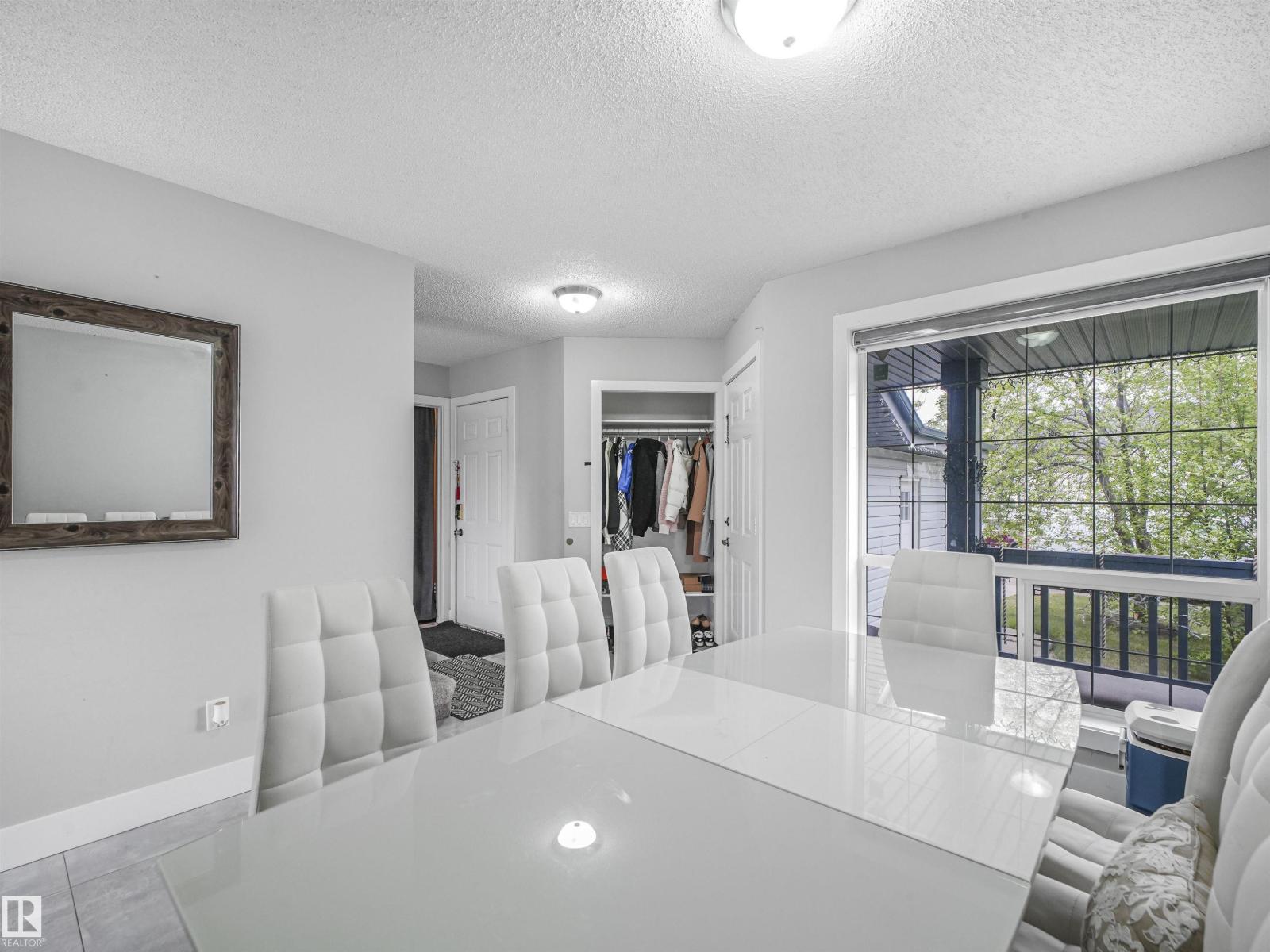 Photo 13 of 3707 28 St Nw, Edmonton AB