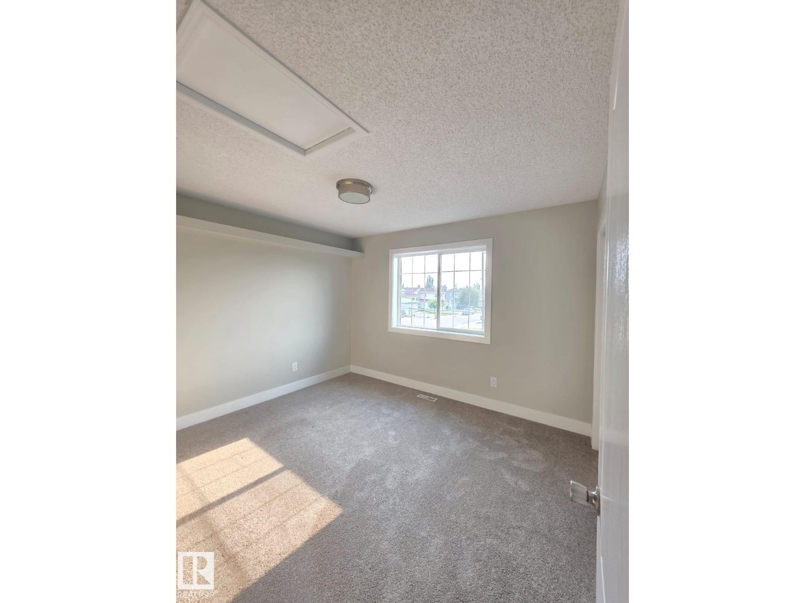 Photo 34 of 3707 28 St Nw, Edmonton AB