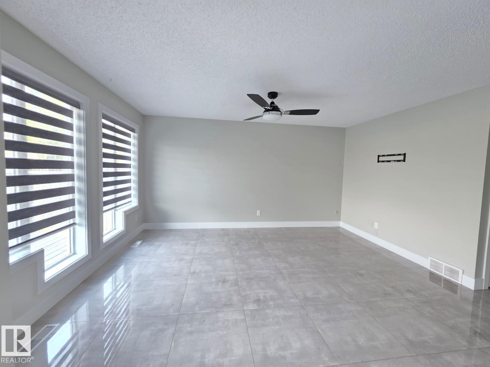 Photo 38 of 3707 28 St Nw, Edmonton AB