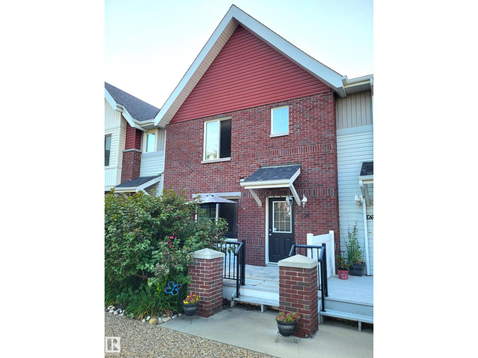 Photo 2 of 128 2336 Aspen Tr, Sherwood Park AB