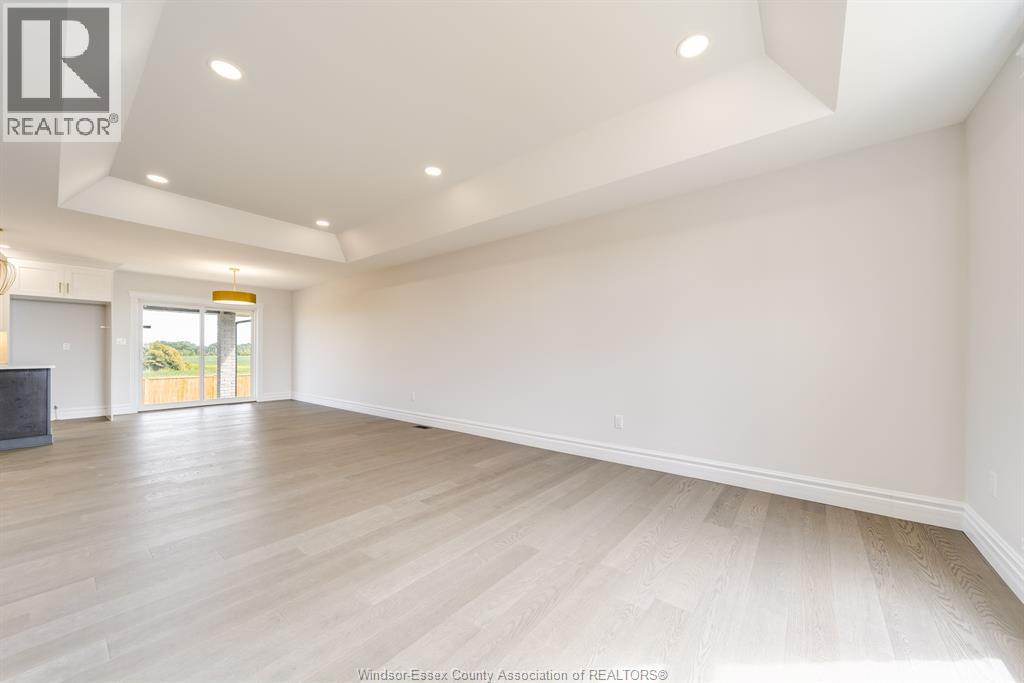 Photo 15 of 629 Summit Street, Lakeshore ON