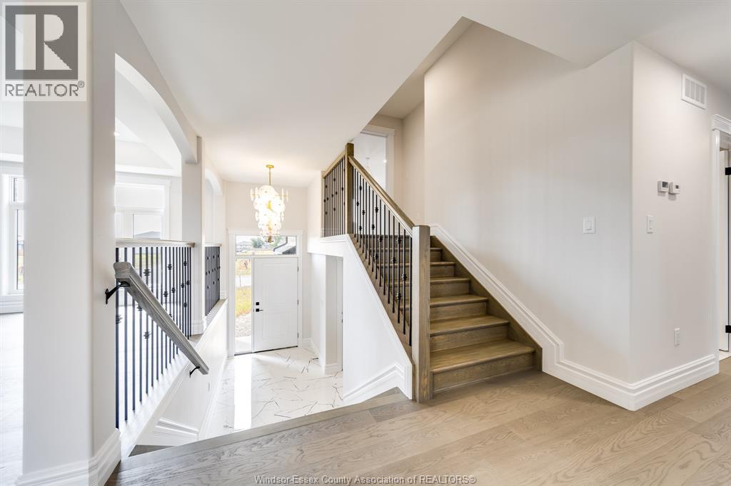 Photo 36 of 629 Summit Street, Lakeshore ON