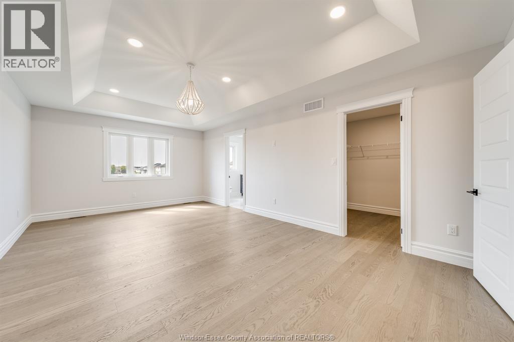 Photo 37 of 629 Summit Street, Lakeshore ON