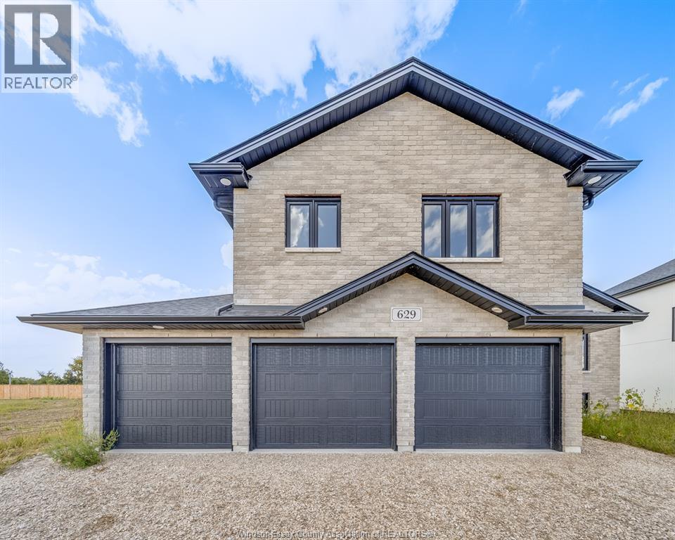 Photo 6 of 629 Summit Street, Lakeshore ON