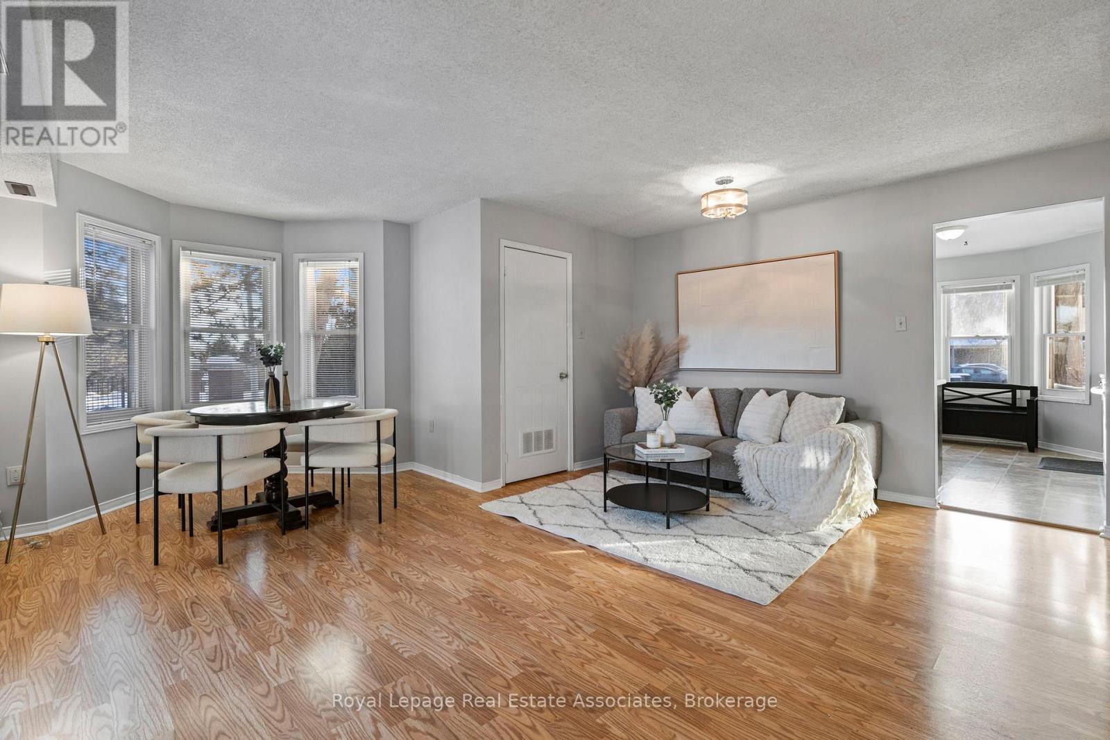 Photo 8 of 2 119 Dambrosio Drive, Barrie ON