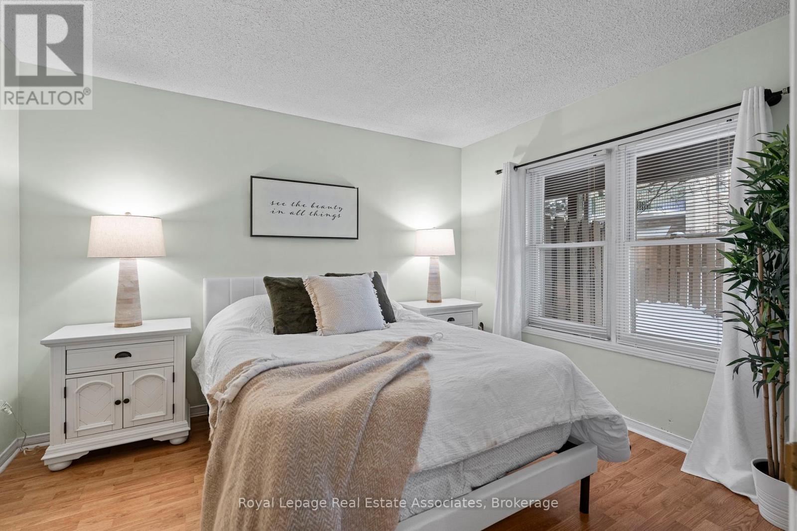 Photo 12 of 2 119 Dambrosio Drive, Barrie ON