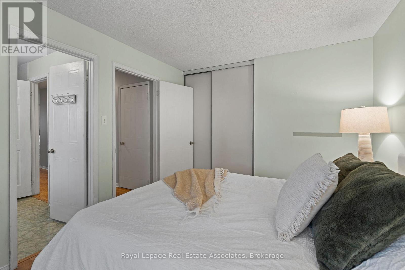 Photo 14 of 2 119 Dambrosio Drive, Barrie ON