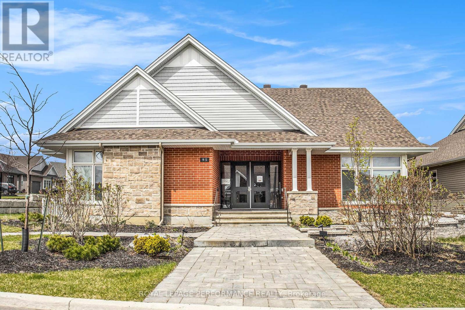 Photo 43 of 82 Kayenta Street, Ottawa ON