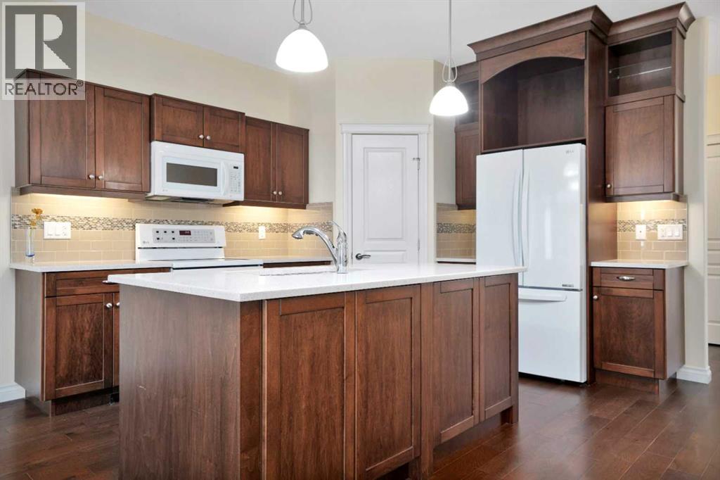 Photo 9 of 26 Parson Drive, Sylvan Lake AB