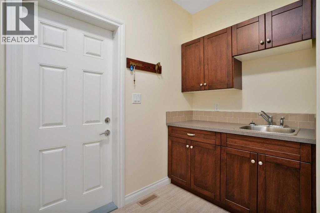 Photo 34 of 26 Parson Drive, Sylvan Lake AB