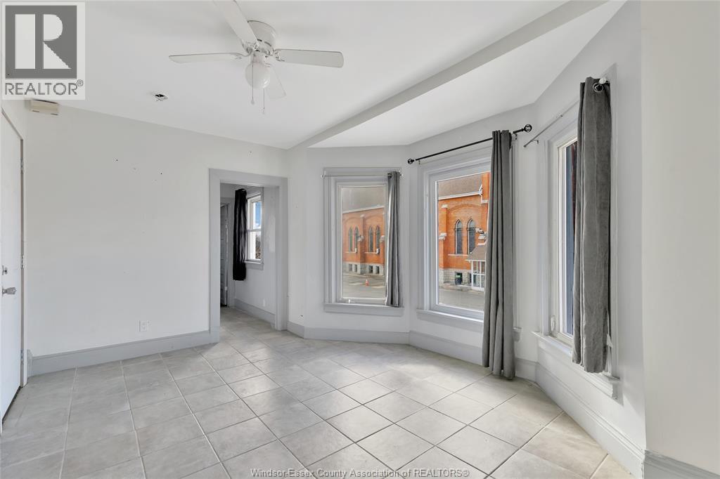 Photo 20 of 853 861 Wyandotte, Windsor ON