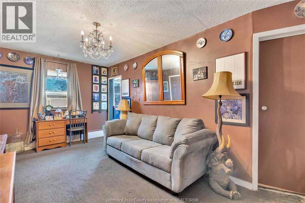 Photo 14 of 853 861 Wyandotte, Windsor ON