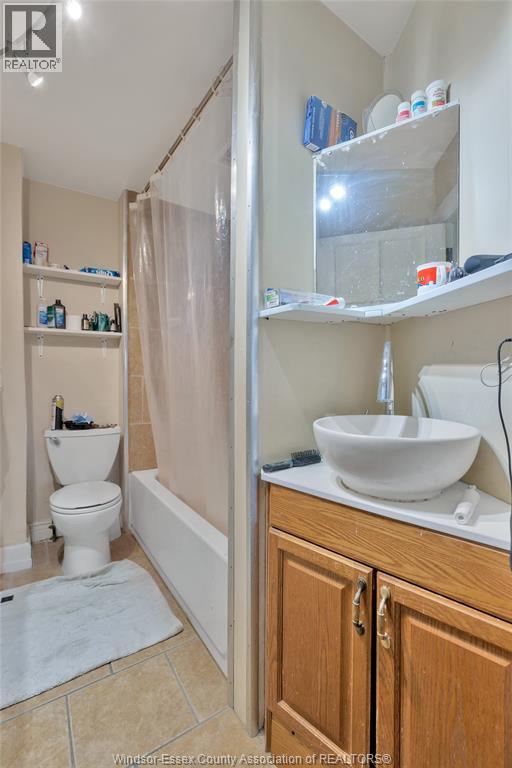 Photo 34 of 853 861 Wyandotte, Windsor ON