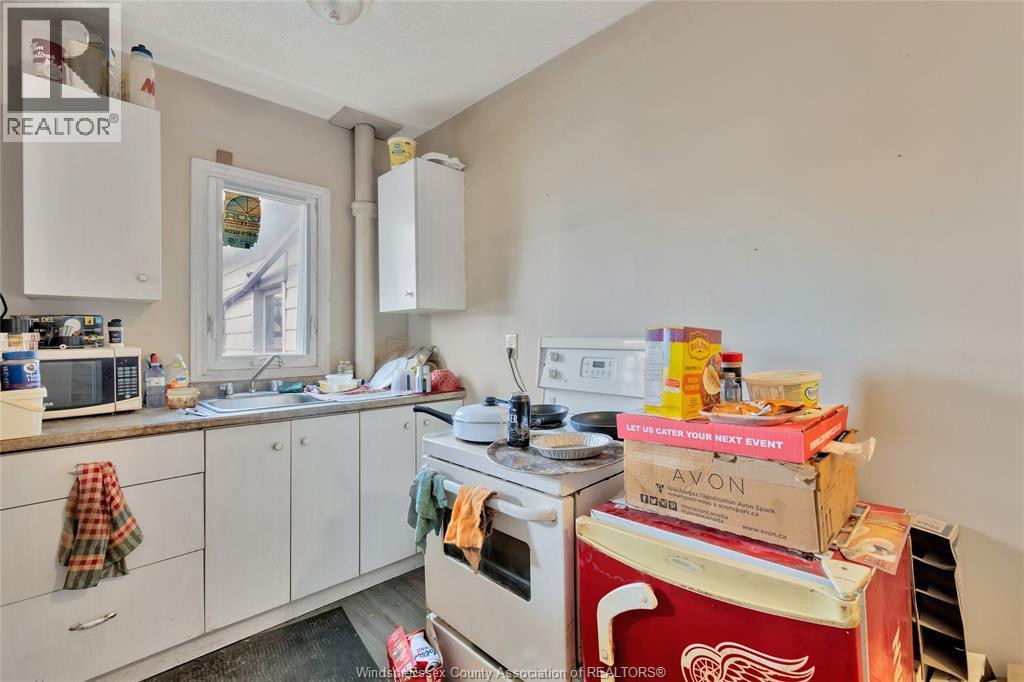 Photo 37 of 853 861 Wyandotte, Windsor ON
