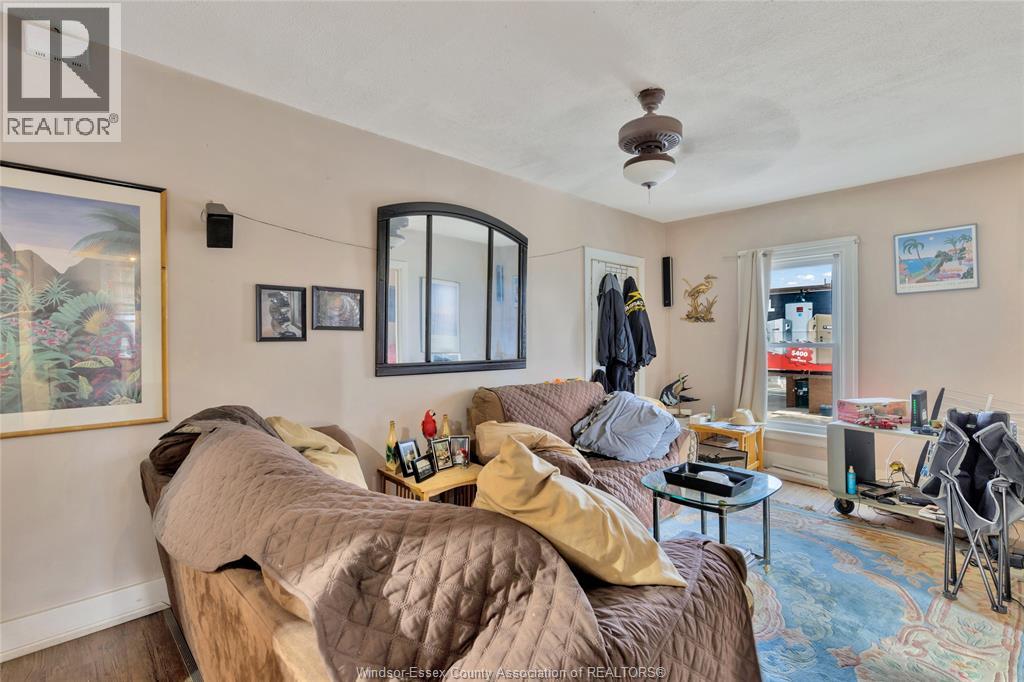 Photo 29 of 853 861 Wyandotte, Windsor ON