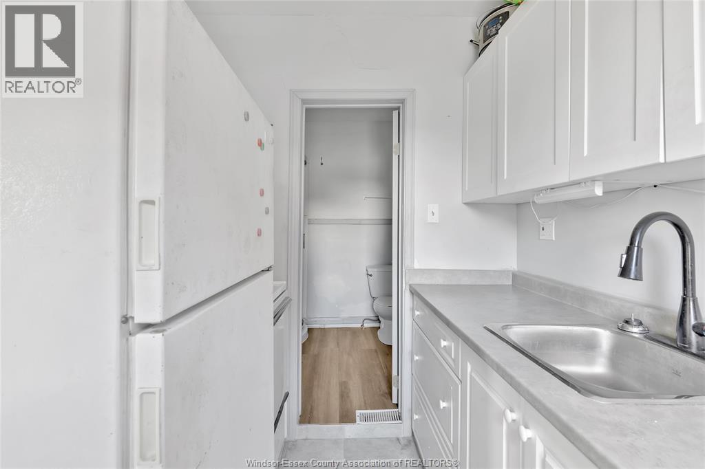Photo 25 of 853 861 Wyandotte, Windsor ON