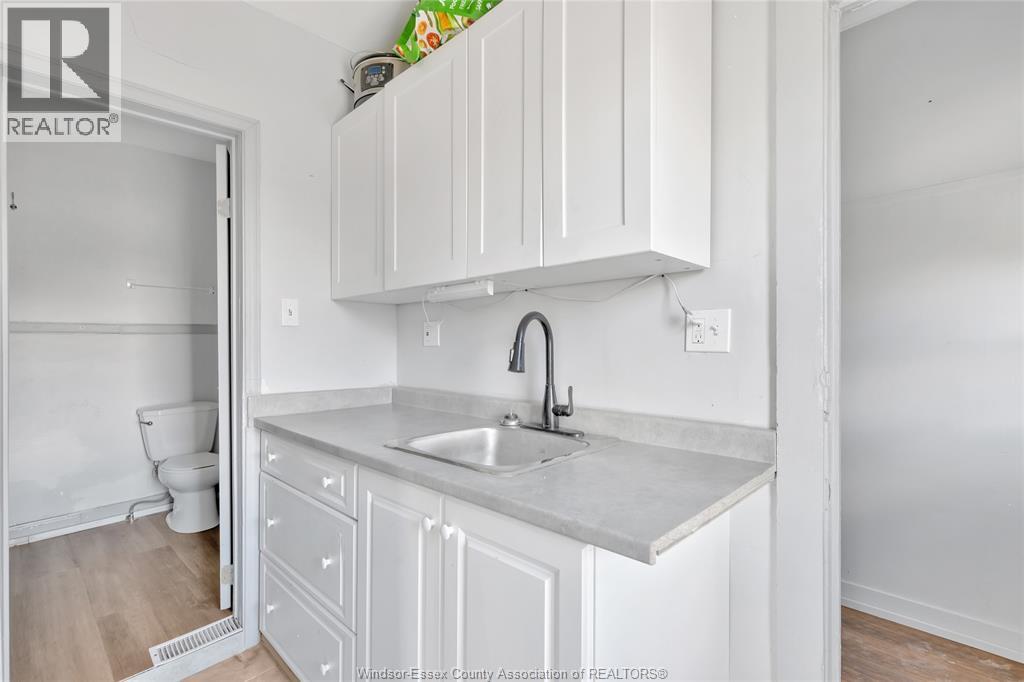 Photo 23 of 853 861 Wyandotte, Windsor ON