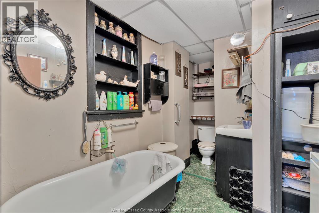 Photo 17 of 853 861 Wyandotte, Windsor ON