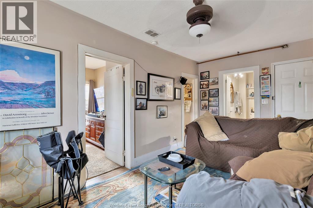 Photo 30 of 853 861 Wyandotte, Windsor ON