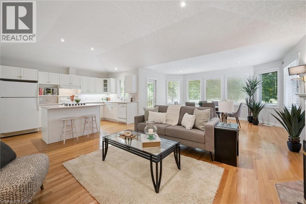 Photo 13 of 153 Golf Links Drive Unit 139, Baden ON