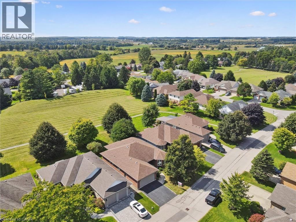 Photo 34 of 153 Golf Links Drive Unit 139, Baden ON
