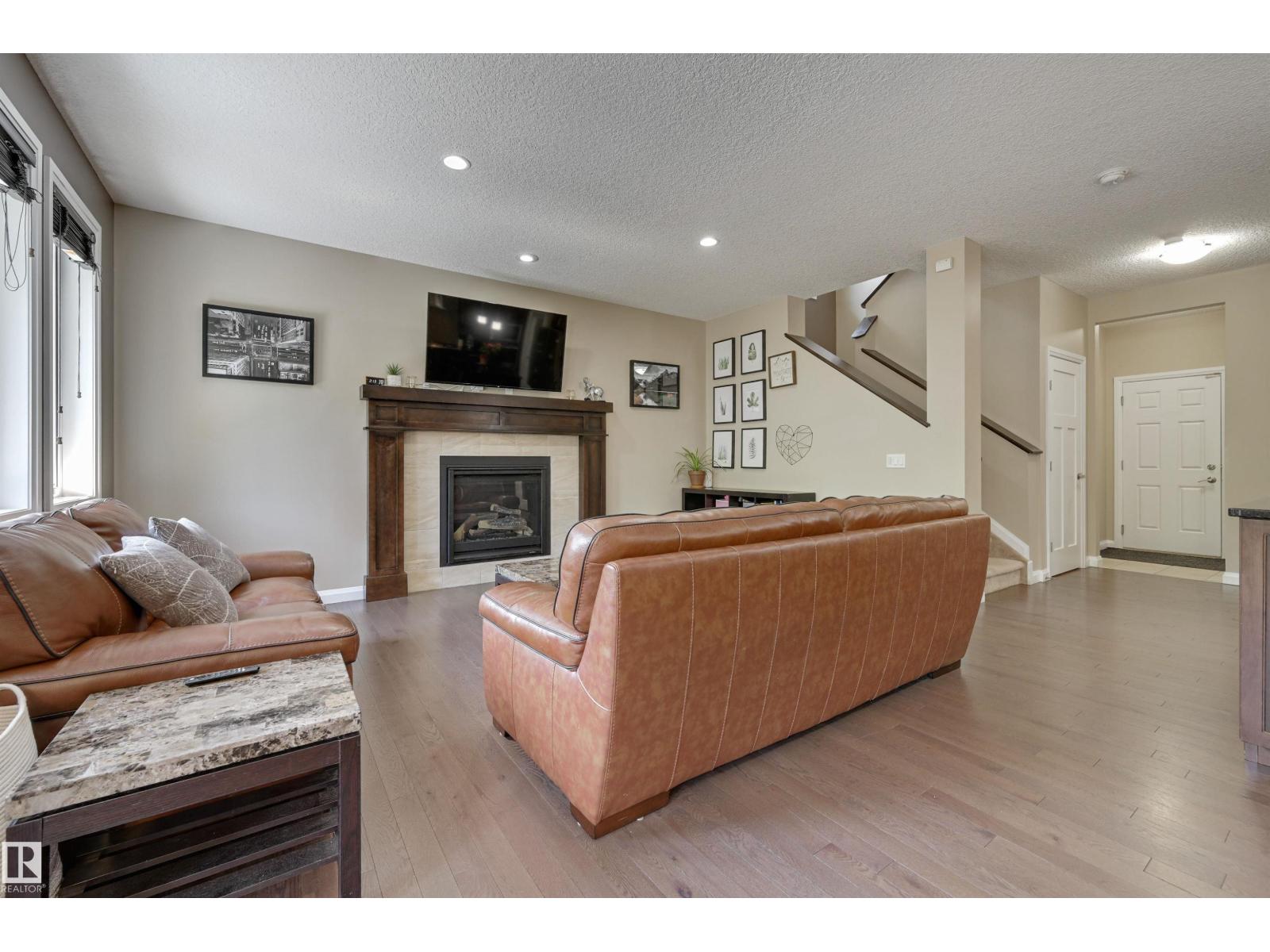 Photo 6 of 6127 175 Av Nw, Edmonton AB
