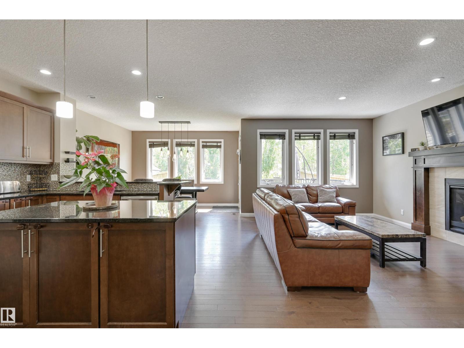Photo 9 of 6127 175 Av Nw, Edmonton AB