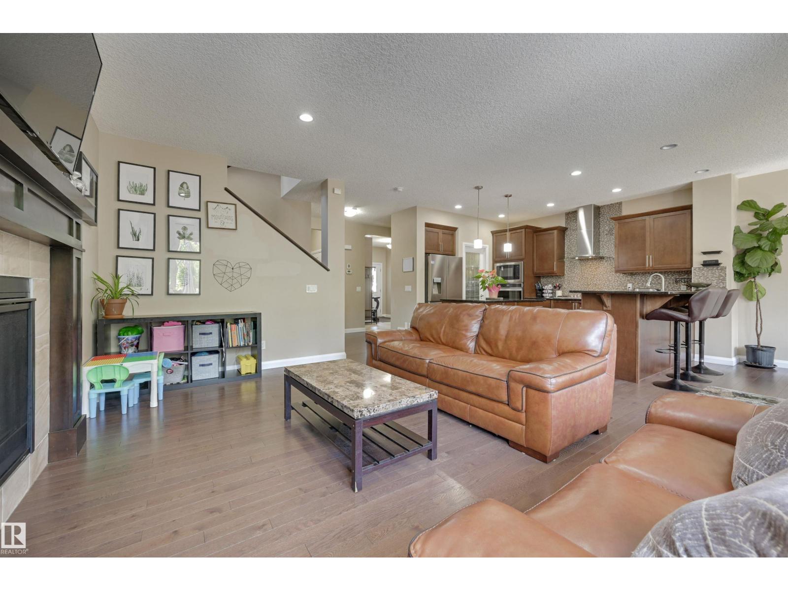 Photo 7 of 6127 175 Av Nw, Edmonton AB
