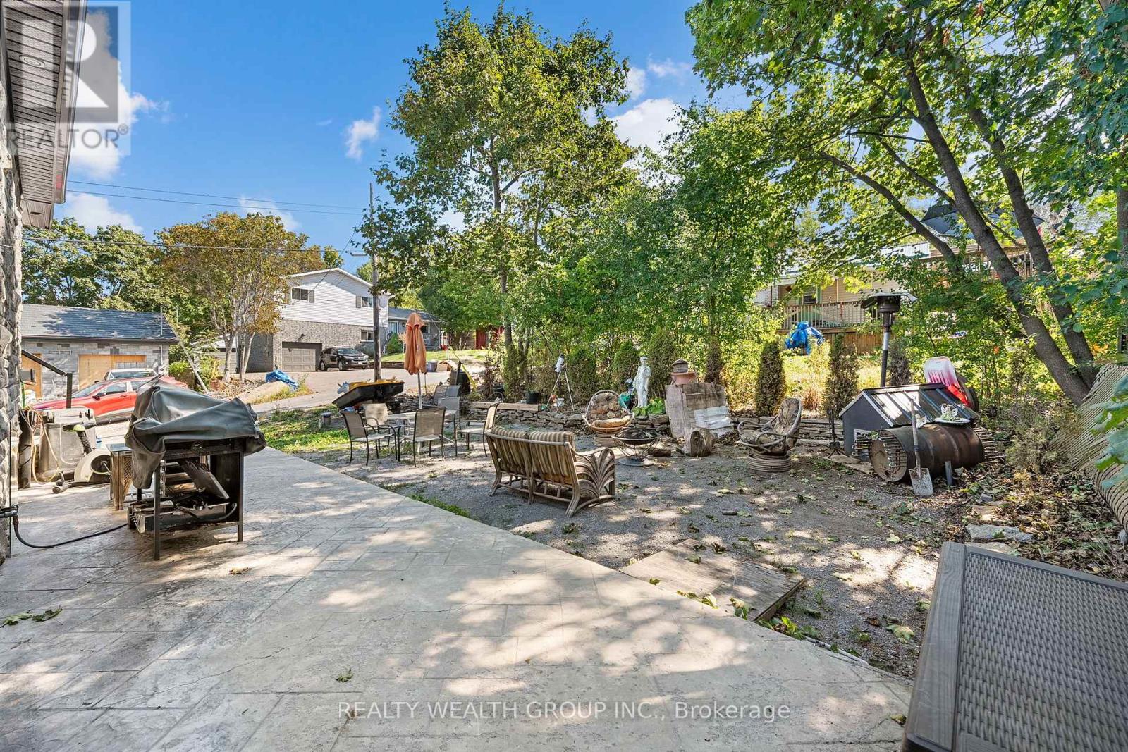 Photo 17 of 31 Silver Birch Street, Kawartha Lakes ON