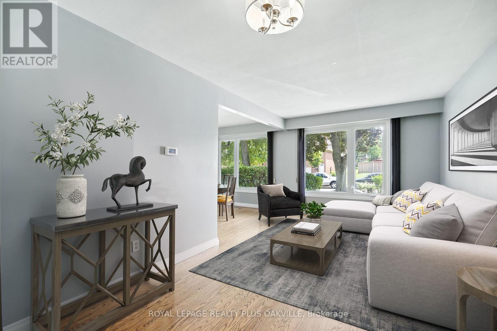 Photo 23 of 158 Bonaventure Drive, Hamilton ON
