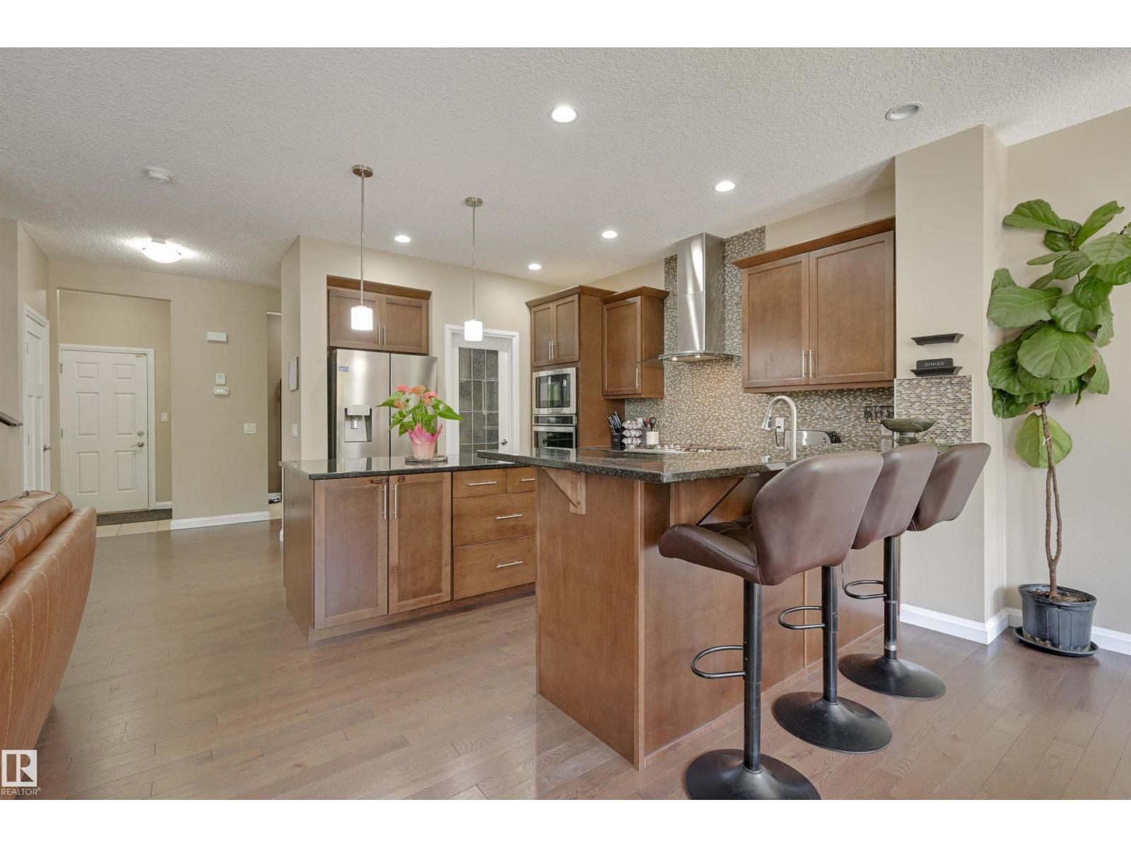 Photo 11 of 6127 175 Av Nw, Edmonton AB