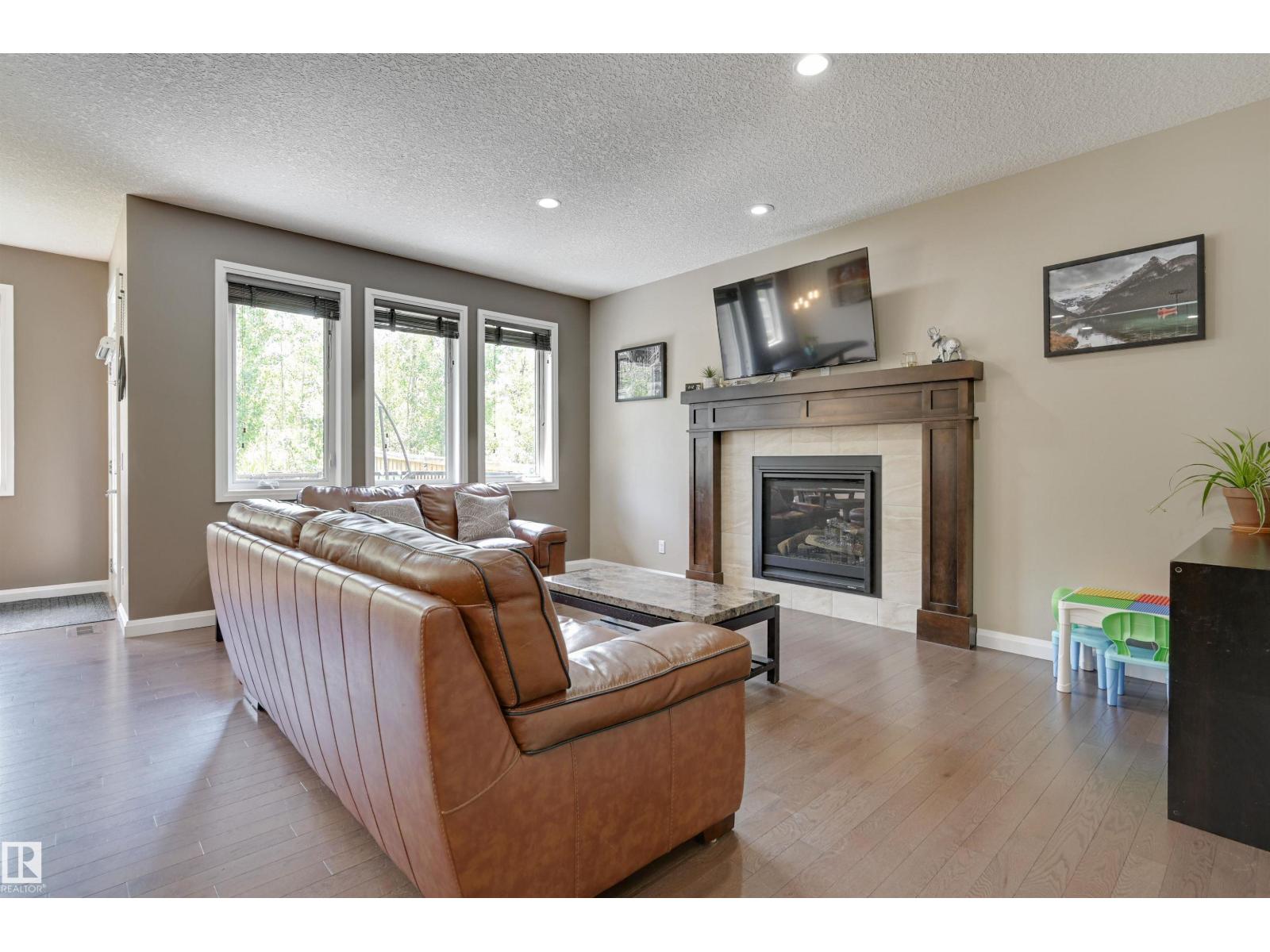 Photo 4 of 6127 175 Av Nw, Edmonton AB